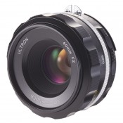 Voigtländer Ultron 40mm f/2.0 SLII-S aspherical Nikon Ai-S sort