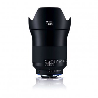 Zeiss Milvus 25 mm f/1.4 Canon EF