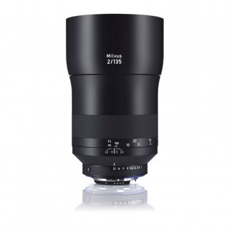 Zeiss Milvus 135 mm f/2.0 Canon EF