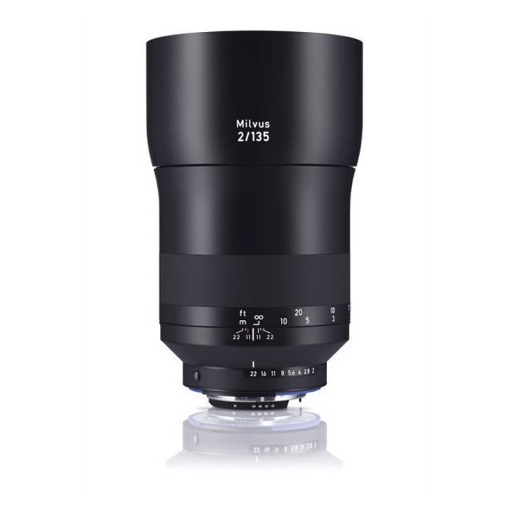 Zeiss Milvus 135 mm f/2.0 Canon EF