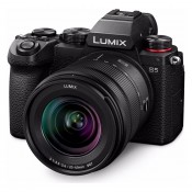 Panasonic Lumix S5 m/20-60mm f/3,5-5,6 + 50mm f/1.8 (bulk)
