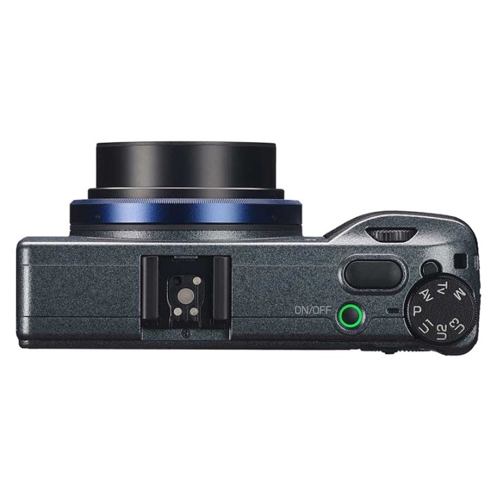 Ricoh GRIIIx Urban Edition + GC11