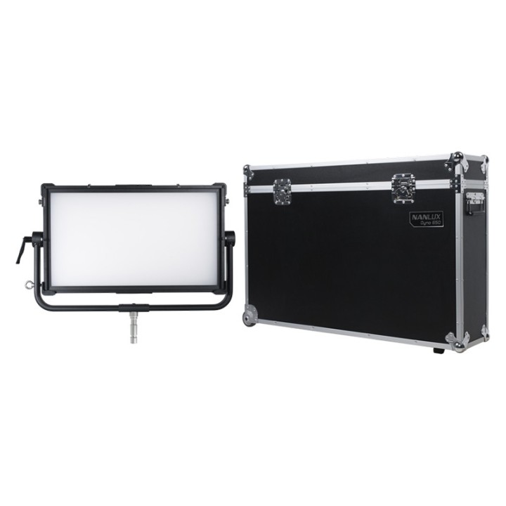 Nanlux DYNO 650C with Flight case