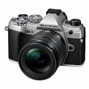 OM SYSTEM OM-5 m/ 12-45mm sølv