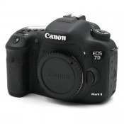 Canon EOS 7D MK II hus
