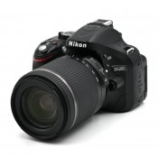 Nikon D5200 DSLR med Tamron AF 18-200mm f/F3.5-6.3