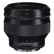 Voigtländer Nokton 50mm f/1.0 Sony E- Mount