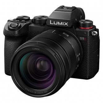 Panasonic Lumix S5D kit m/28-200mm