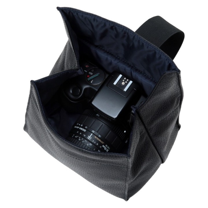 Artisan & Artist ACAM-78 Leather Pouch in Kipskin Leather (L) Black