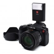 Leica V-LUX Typ114 med CF22 flash