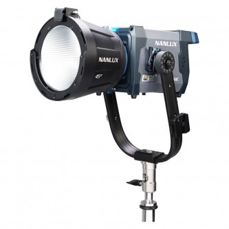 Nanlux Evoke 150C LED Full-color Spot Light with case