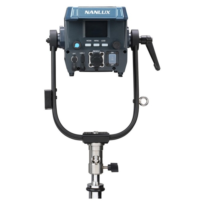 Nanlux Evoke 150C LED Full-color Spot Light with case