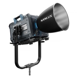 Nanlux Evoke 5000 Bi-color Spot Light w/ reflector & Flight Case