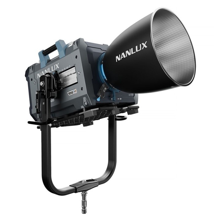 Nanlux Evoke 5000 Bi-color Spot Light w/ reflector & Flight Case