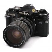 Minolta X-700 MPS m. Petri 28-70mm f/4 Macro