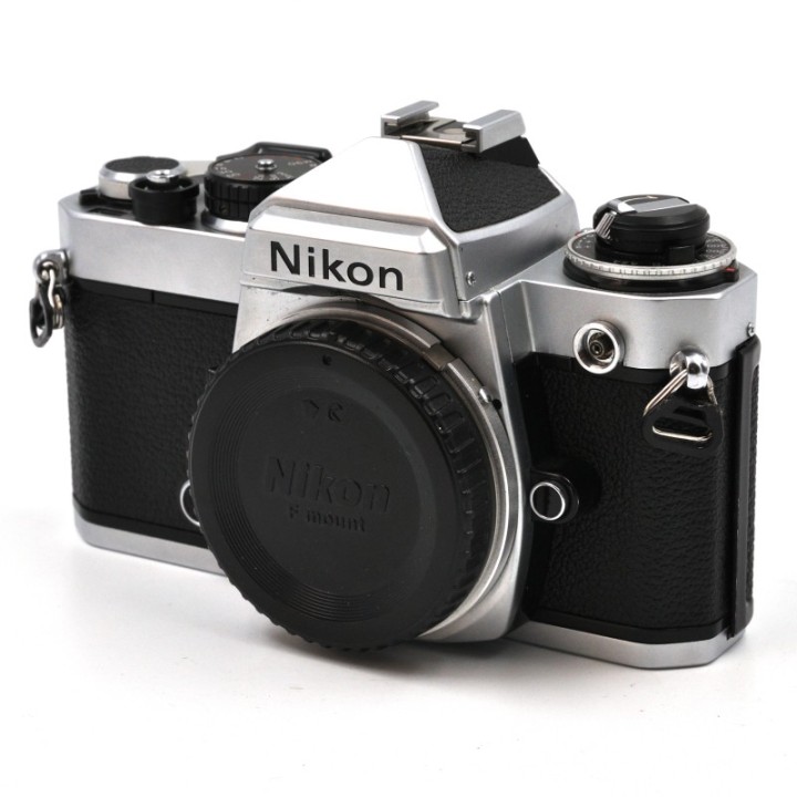 Nikon FE Kamerahus sølv