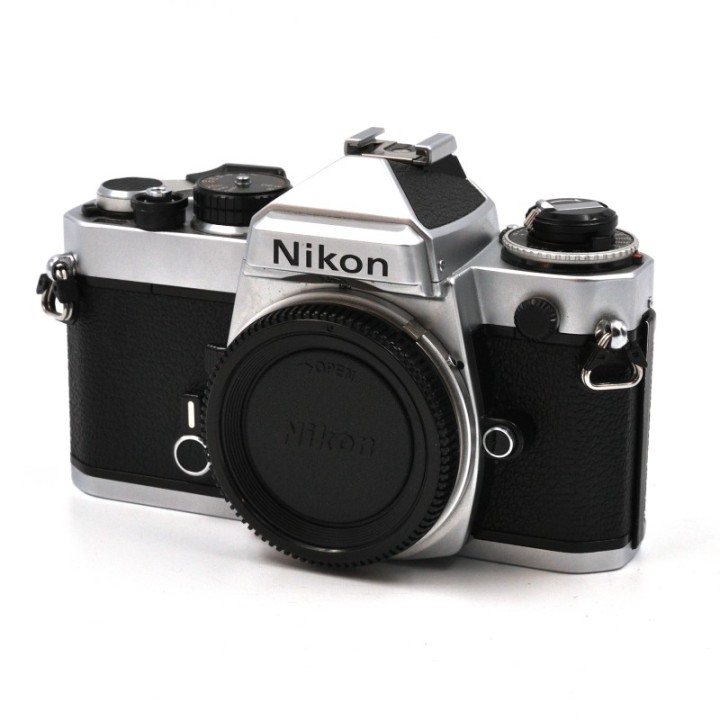 Nikon FE Kamerahus sølv