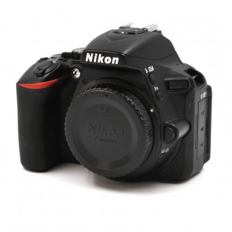 Nikon D5600 DSLR