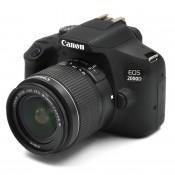 Canon EOS 2000D DSLR m. EF-S 18-55mm