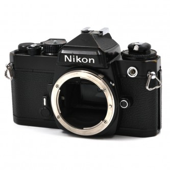 Nikon FE Kamerahus Sort