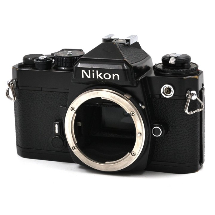 Nikon FE Kamerahus Sort