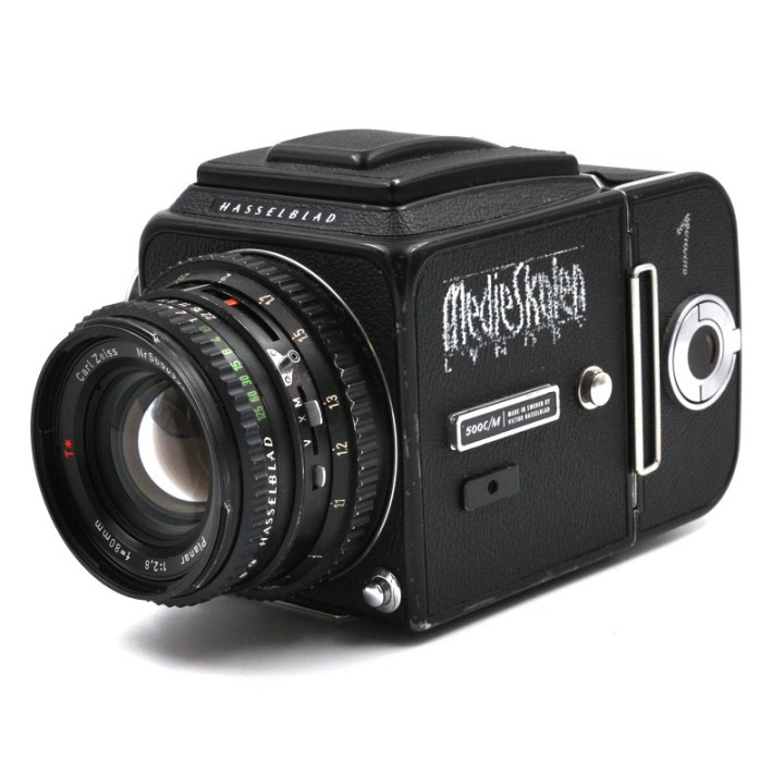 Hasselblad 500C/M hus med Carl Zeiss Planar 80mm f/2.8 og A12 filmmagasin