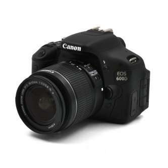 Canon EOS 600D DSLR m EF-S 18-55mm f/3.5-5.6 IS II
