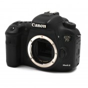 Canon EOS 7D Mark II DSLR hus