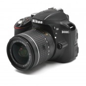 Nikon D3300 DSLR med AF 18-55mm VR