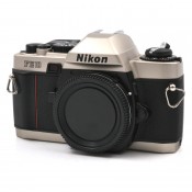 Nikon FE10 SLR hus