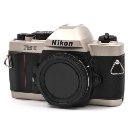 Nikon FM10 SLR hus