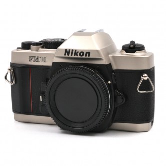 Nikon FM10 SLR hus