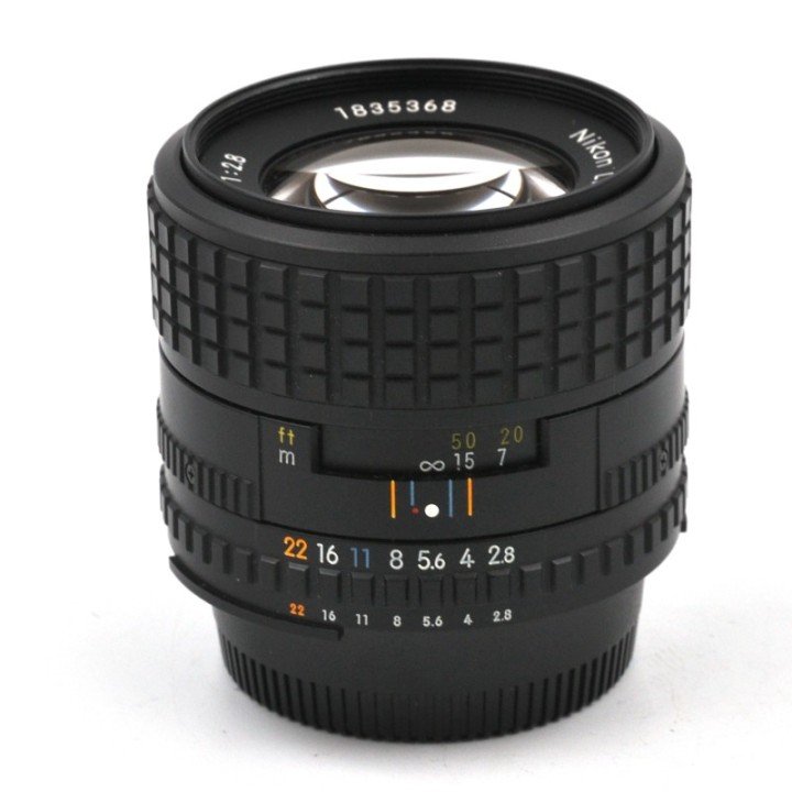 Nikon Series E 100mm f/2.8 (AiS)