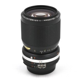 Nikkor 35-105mm f/3.5-4.5 AiS m. macro
