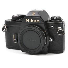 Nikon EM SLR hus