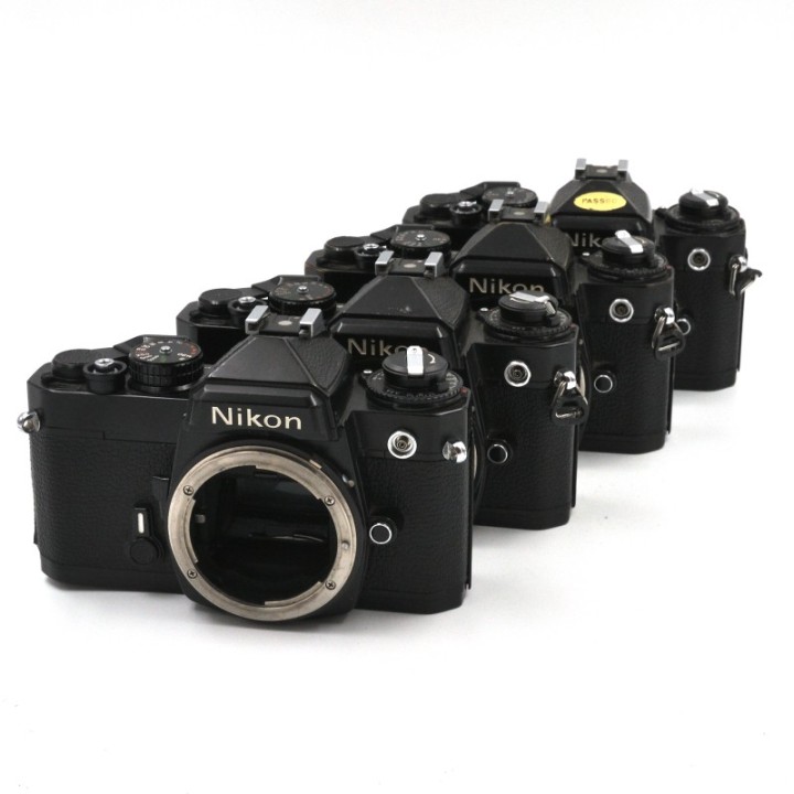 4 x Nikon FE - Defekt til reservedele