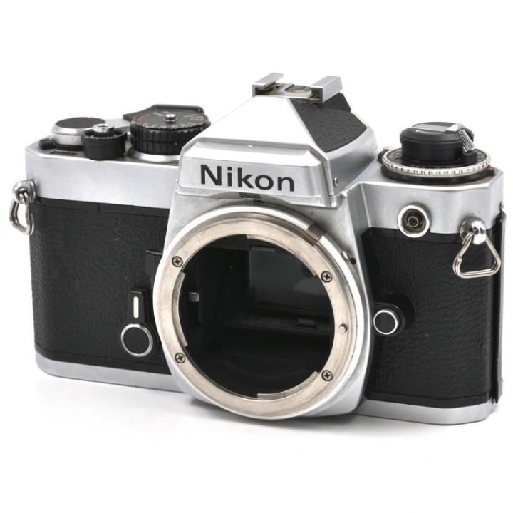 Nikon FE Kamerahus sølv