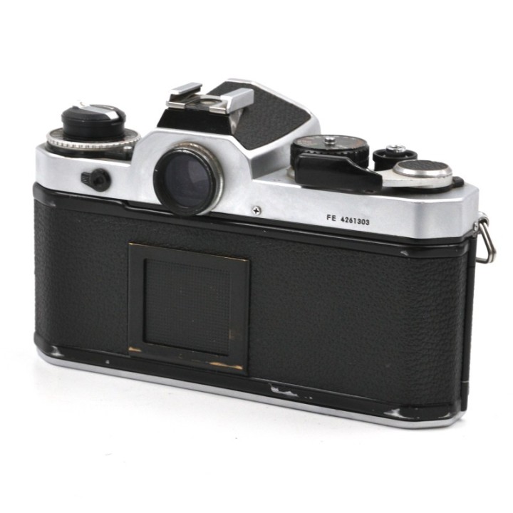 Nikon FE Kamerahus sølv