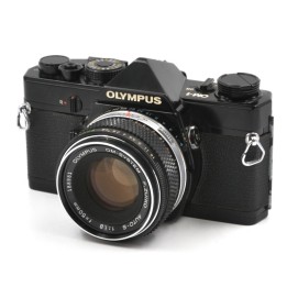 Olympus OM-1 Sort med F.Zuiko Auto-S 50mm f/1.8