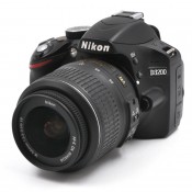 Nikon D3200 m. Nikkor AF-S 18-55mm f/3.5-5.6G VR DX
