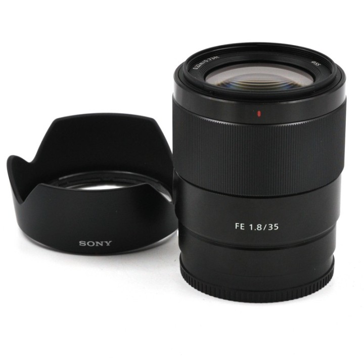 Sony FE 35mm f/1.8