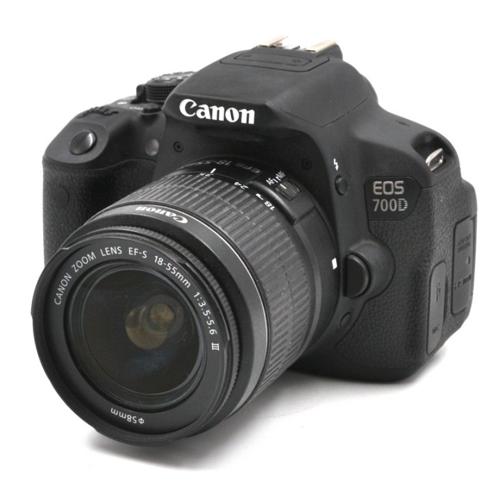 Canon EOS 700D m. EF-S 18-55mm