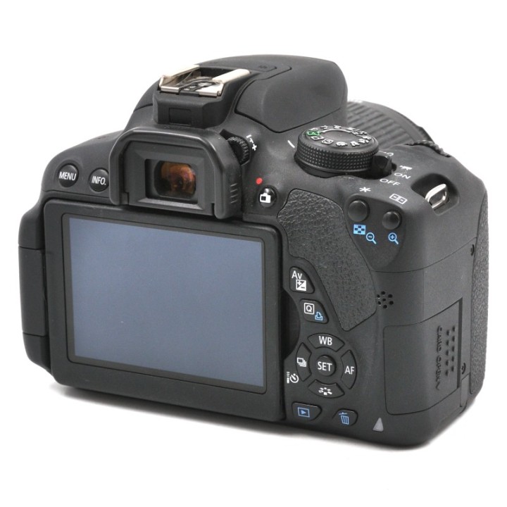 Canon EOS 700D m. EF-S 18-55mm
