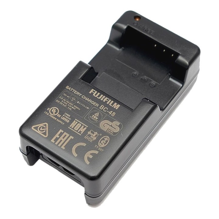 Fuji BC-48 Battery Charger for NP-48