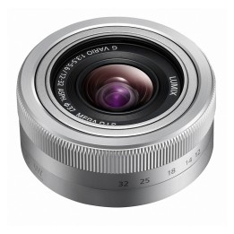 Panasonic Lumix 12-32mm f/3,5-5,6 ASPH, sølv